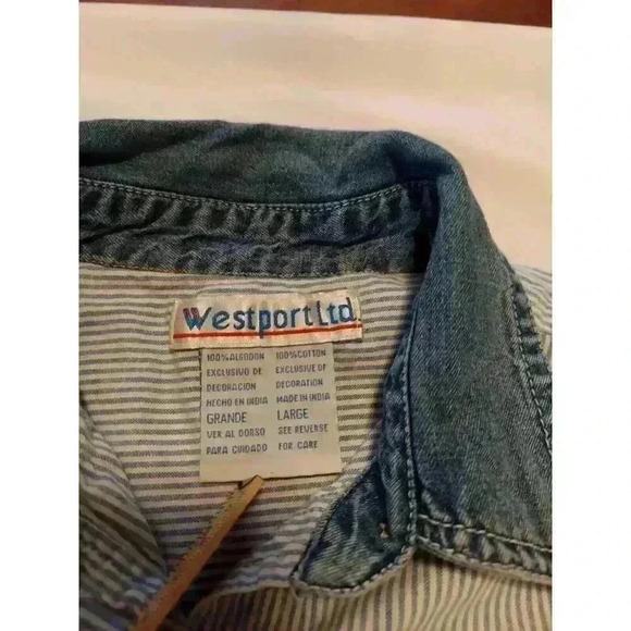 Vintage Button Down Christmas Shirt Size Large Santa Bear Tree Presents Grandma - Picture 6 of 8